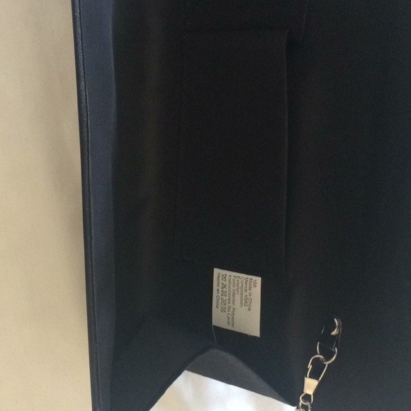 Clutch - Picture 3 of 4